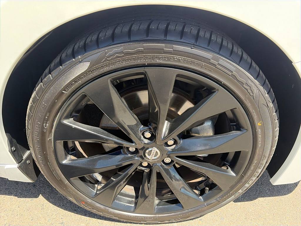 Thumbnail: 2019 Nissan Maxima - 22