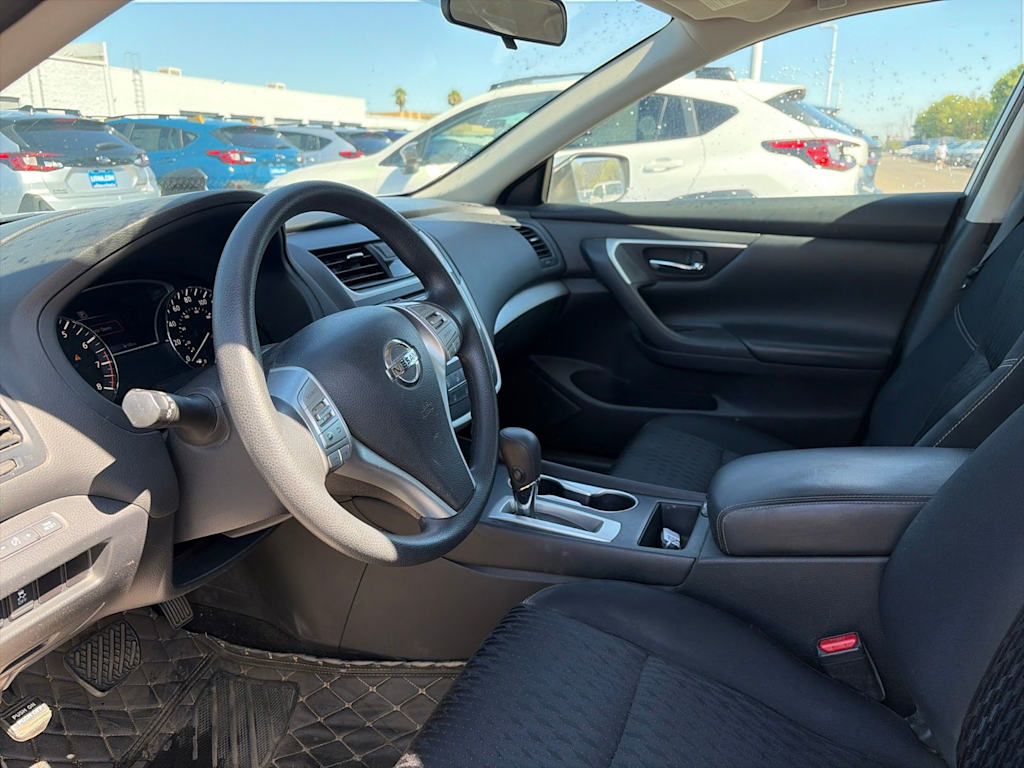 Thumbnail: 2017 Nissan Altima - 2