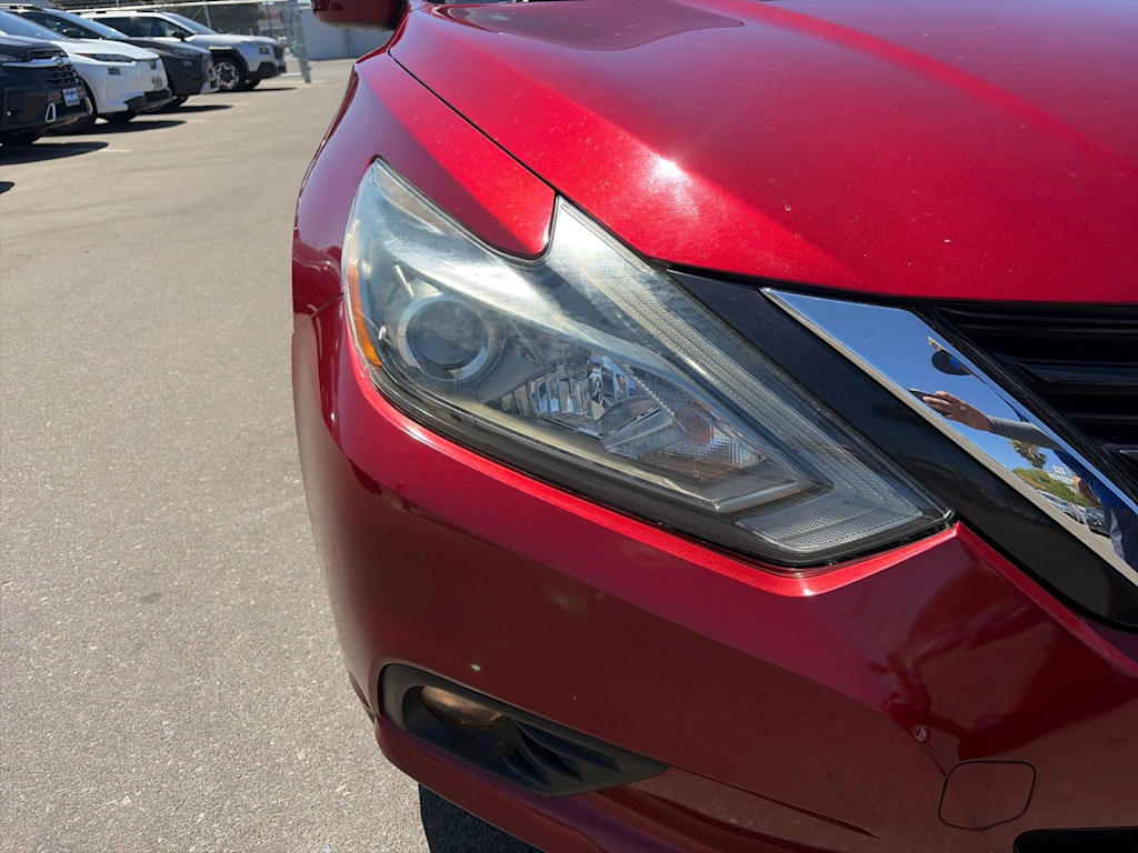 Thumbnail: 2018 Nissan Altima - 21