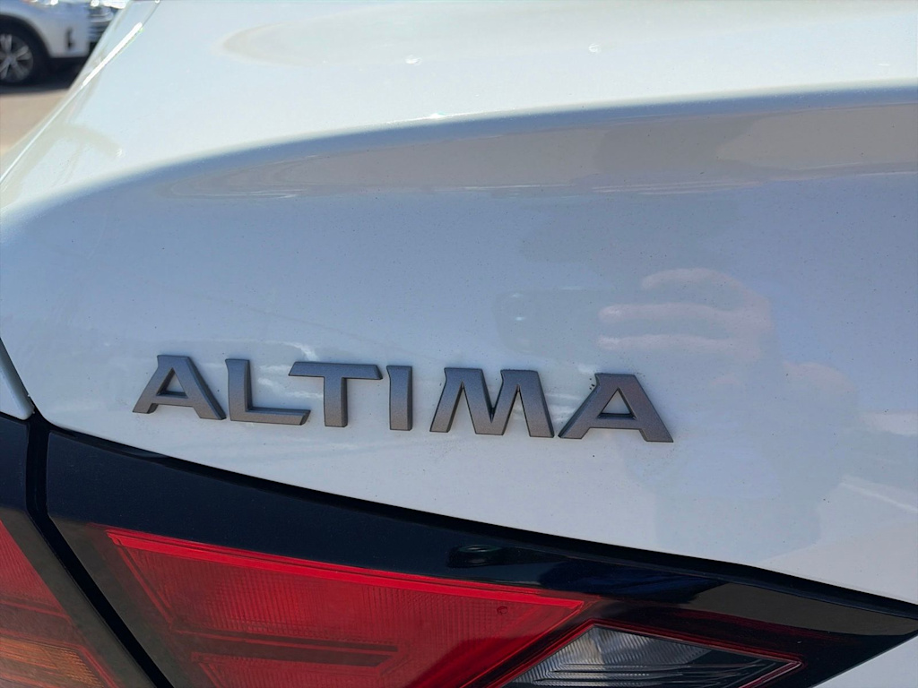 Thumbnail: 2025 Nissan Altima - 21