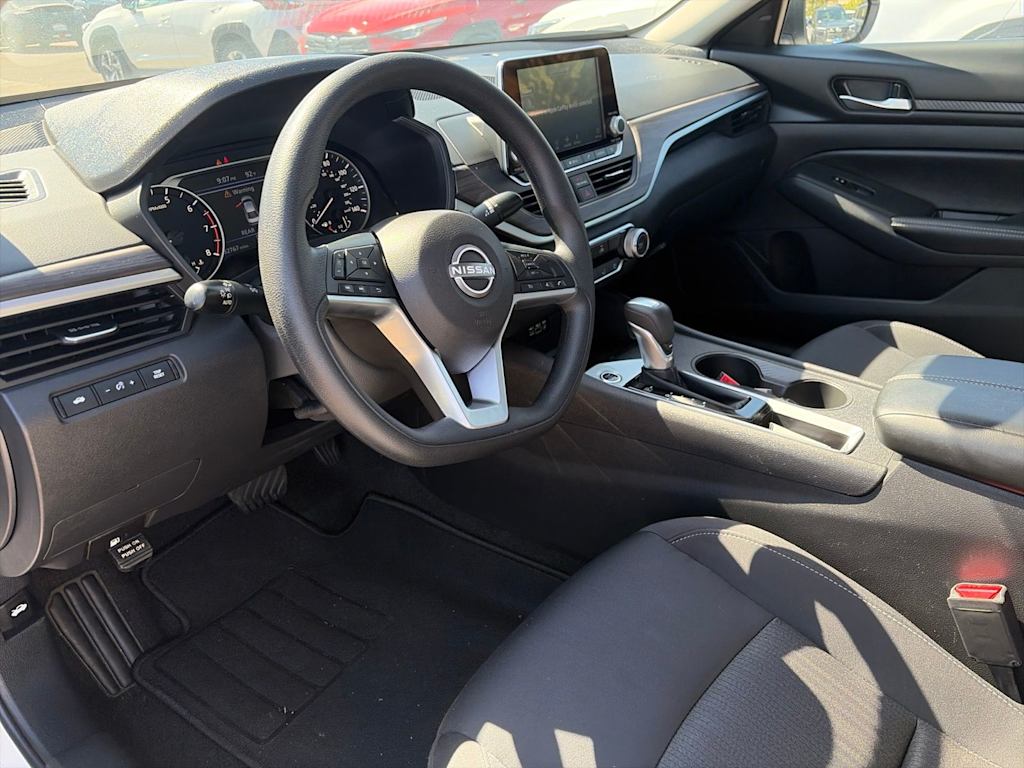 Thumbnail: 2025 Nissan Altima - 6