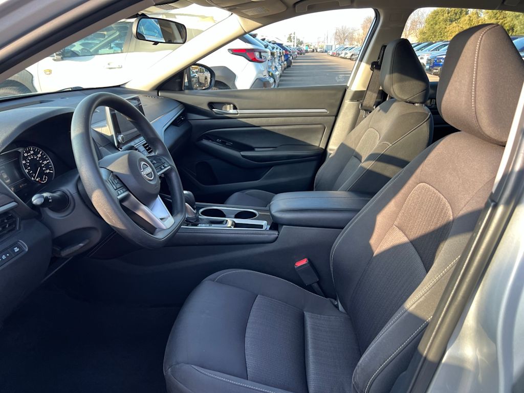 Thumbnail: 2023 Nissan Altima - 10