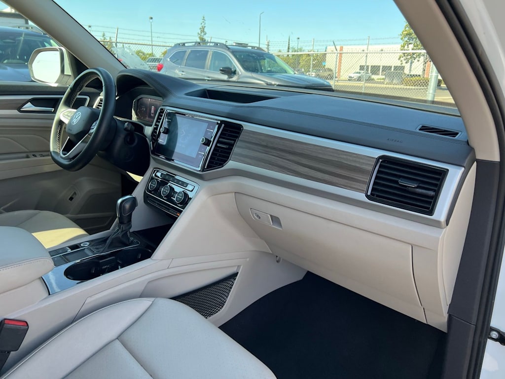 Thumbnail: 2021 Volkswagen Atlas - 9