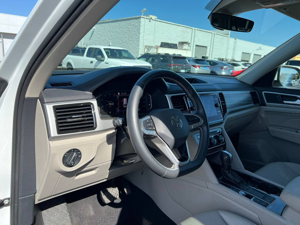 Thumbnail: 2021 Volkswagen Atlas - 2