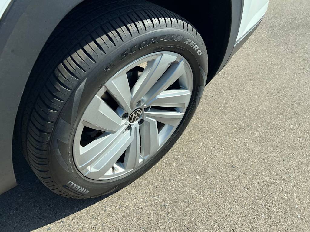 Thumbnail: 2021 Volkswagen Atlas - 23