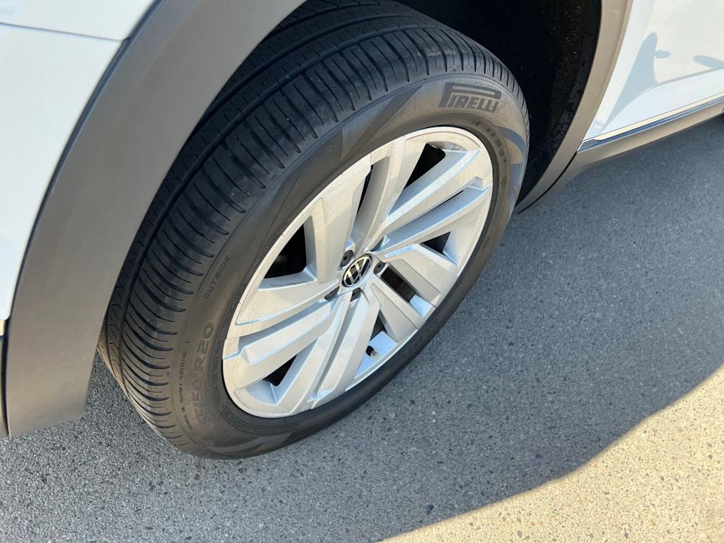 Thumbnail: 2021 Volkswagen Atlas - 25