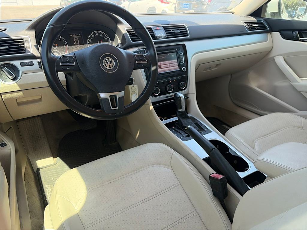 Thumbnail: 2013 Volkswagen Passat - 2