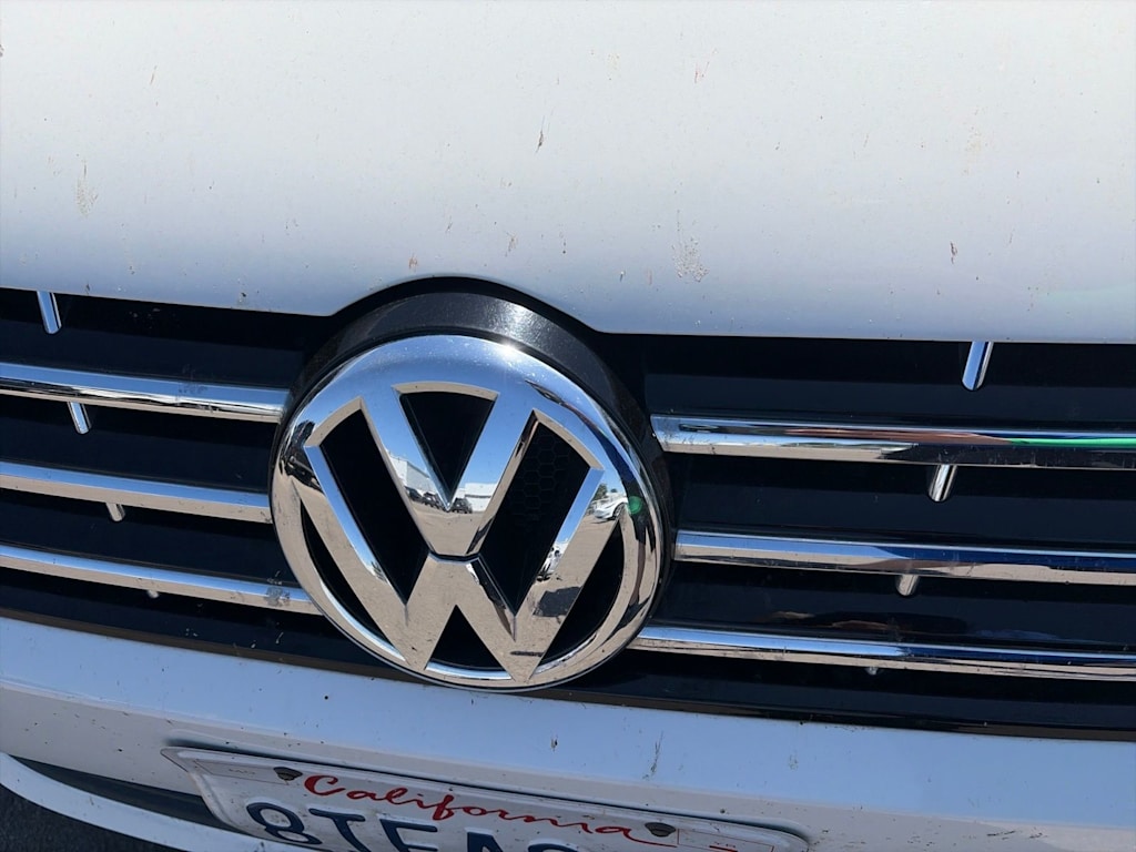 Thumbnail: 2013 Volkswagen Passat - 4