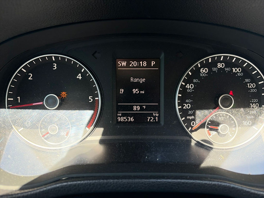 Thumbnail: 2013 Volkswagen Passat - 12