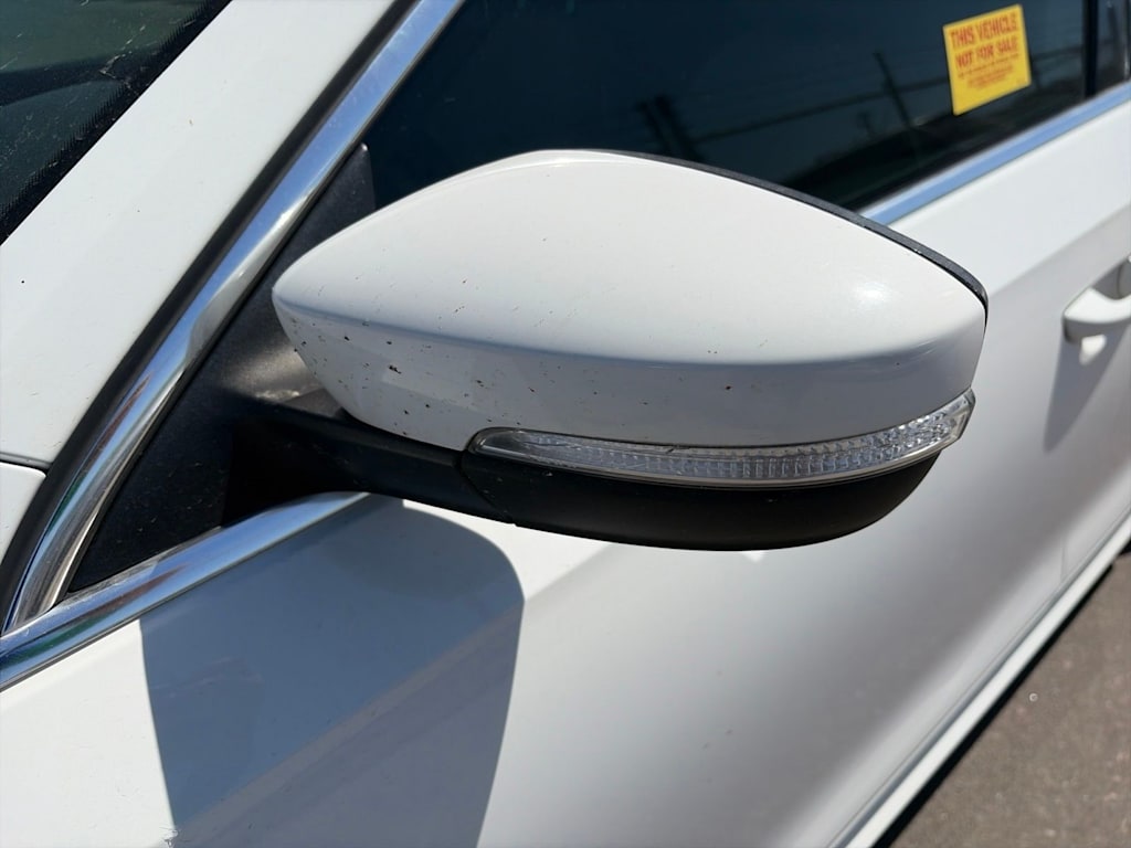 Thumbnail: 2013 Volkswagen Passat - 27