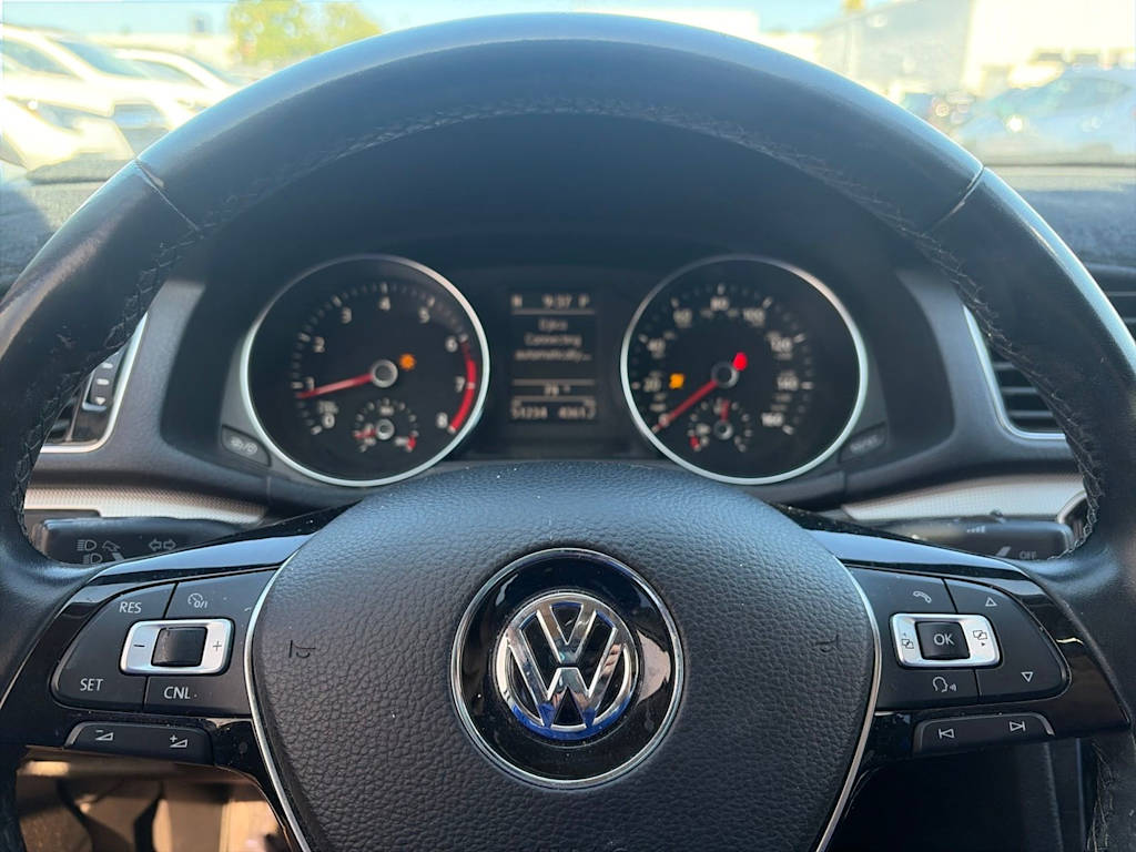 Thumbnail: 2017 Volkswagen Passat - 34