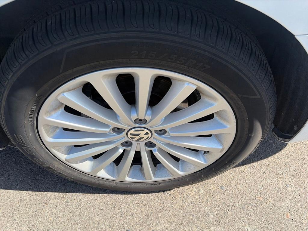 Thumbnail: 2017 Volkswagen Passat - 26