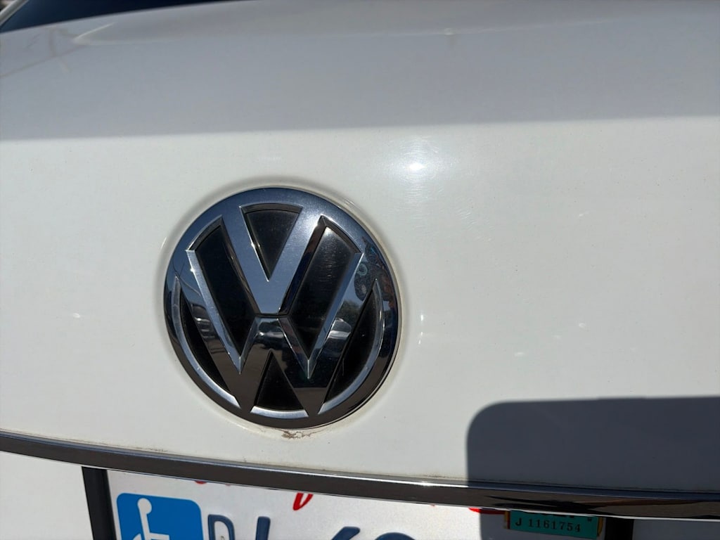 Thumbnail: 2017 Volkswagen Passat - 23