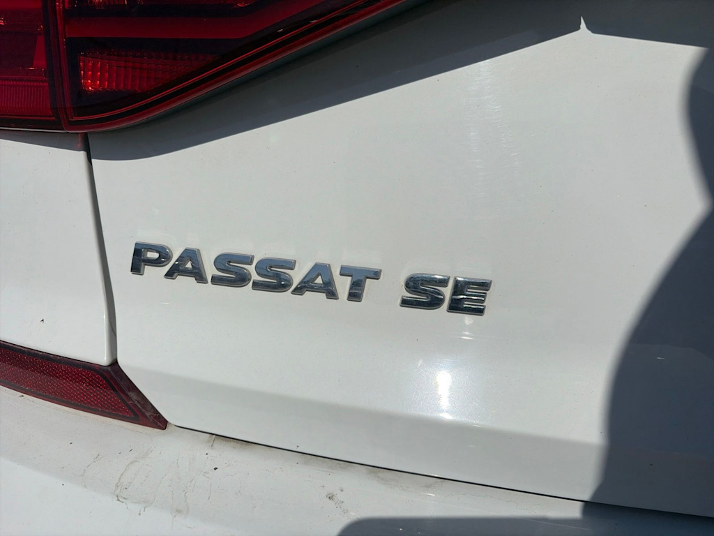 Thumbnail: 2017 Volkswagen Passat - 24
