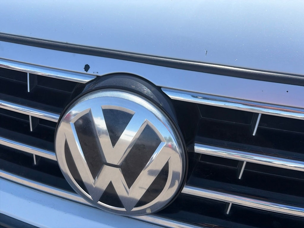 Thumbnail: 2017 Volkswagen Passat - 4