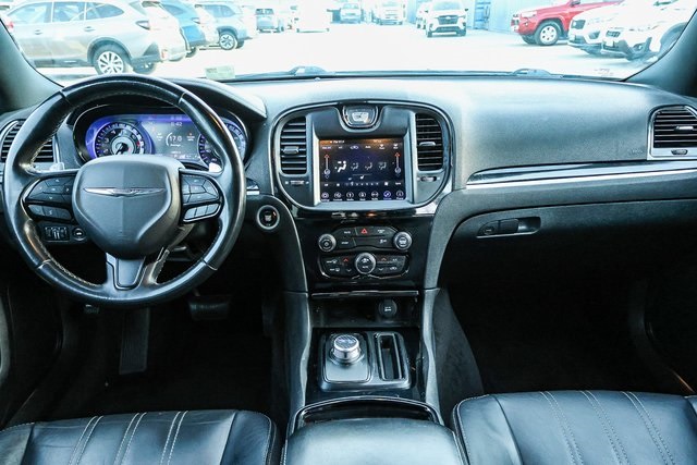 2018 Chrysler 300 S 9