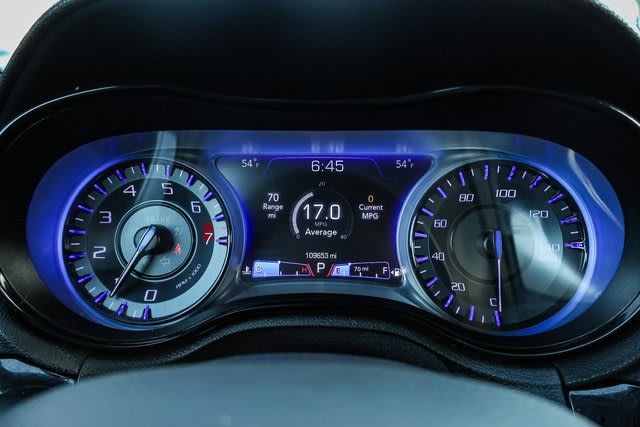 2018 Chrysler 300 S 16