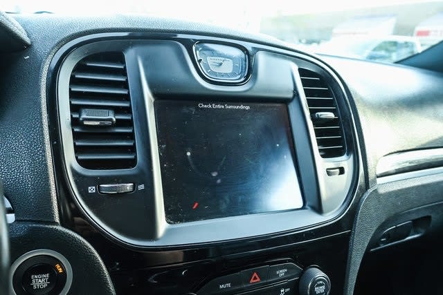 2018 Chrysler 300 S 43