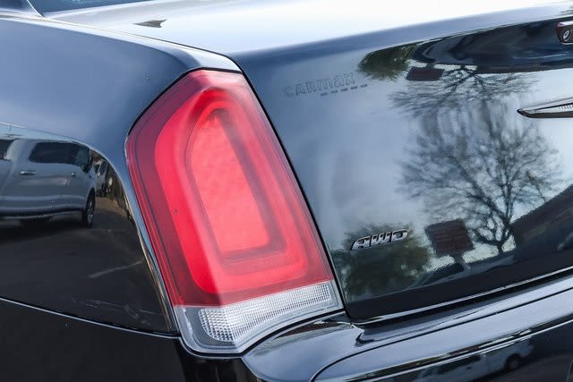 2018 Chrysler 300 S 23