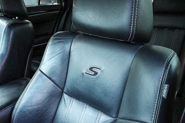 2018 Chrysler 300 S 11