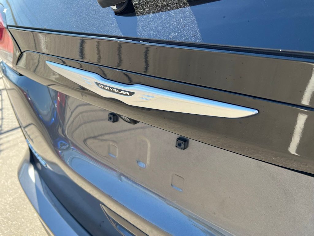 Thumbnail: 2023 Chrysler Voyager - 18