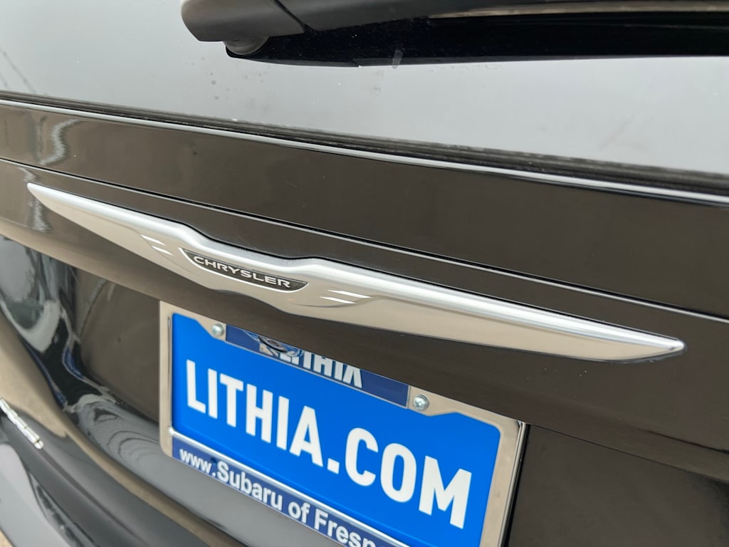 Thumbnail: 2022 Chrysler Voyager - 21