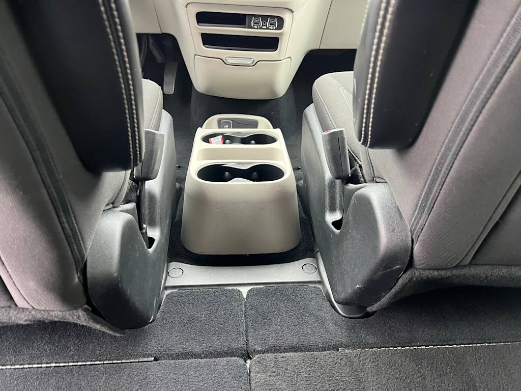 Thumbnail: 2022 Chrysler Voyager - 37