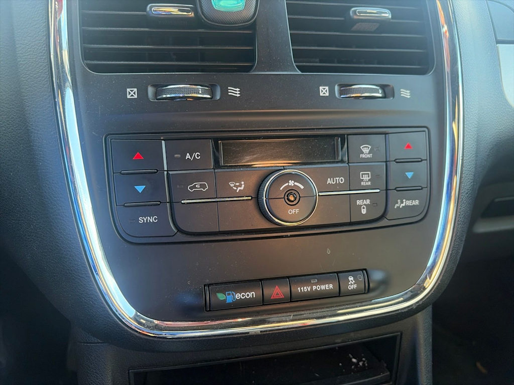 Thumbnail: 2016 Dodge Grand Caravan - 24
