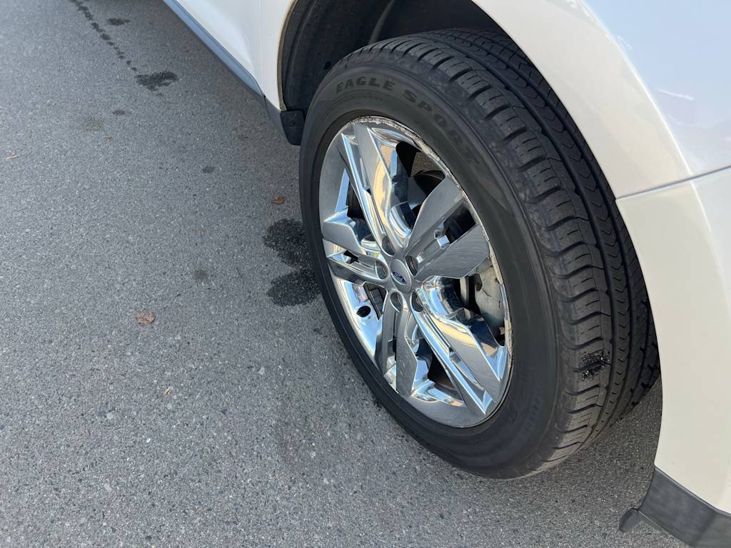 Thumbnail: 2013 Ford Edge - 32