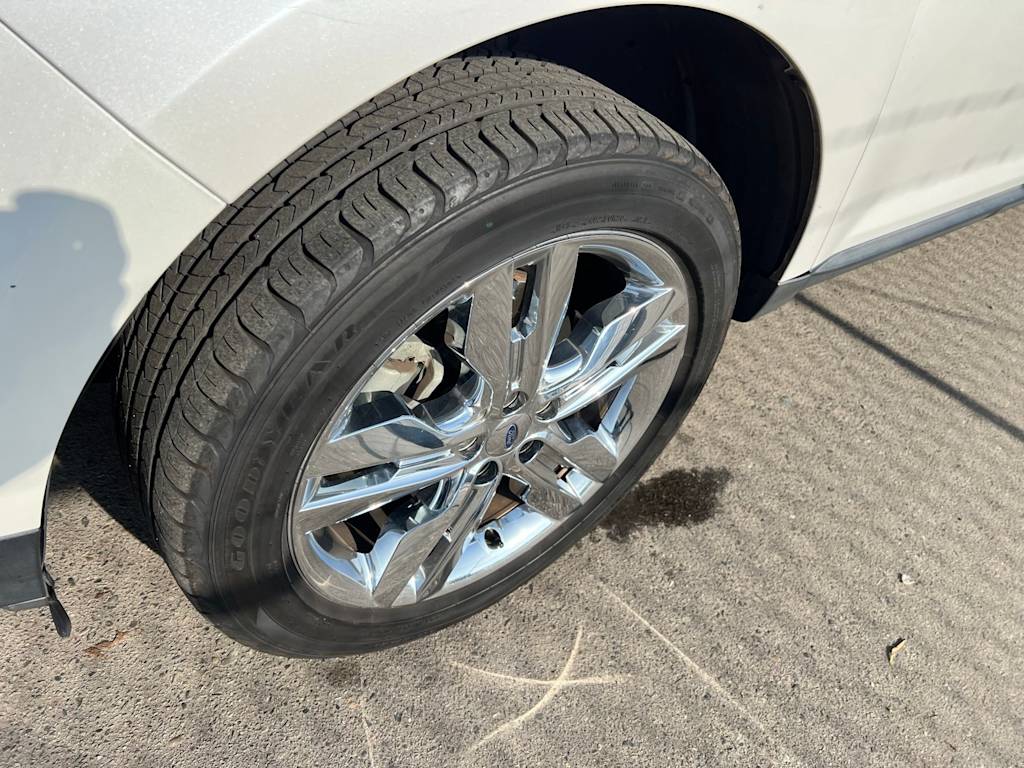 Thumbnail: 2013 Ford Edge - 8