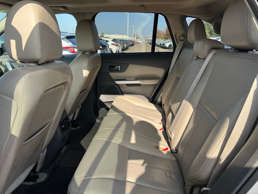 Thumbnail: 2013 Ford Edge - 26