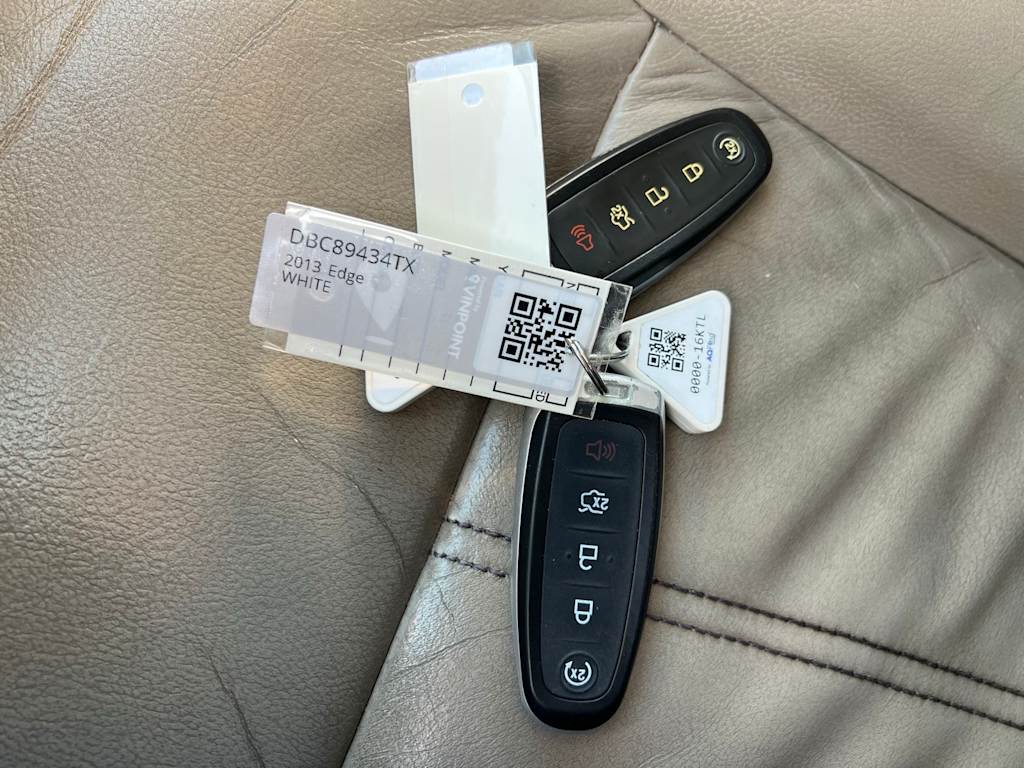 Thumbnail: 2013 Ford Edge - 17