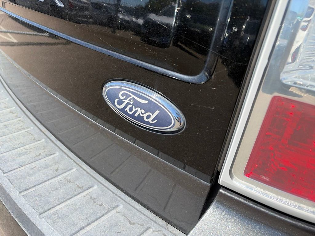 Thumbnail: 2016 Ford Flex - 19
