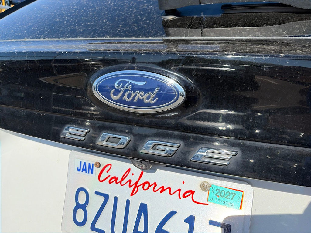 Thumbnail: 2021 Ford Edge - 22