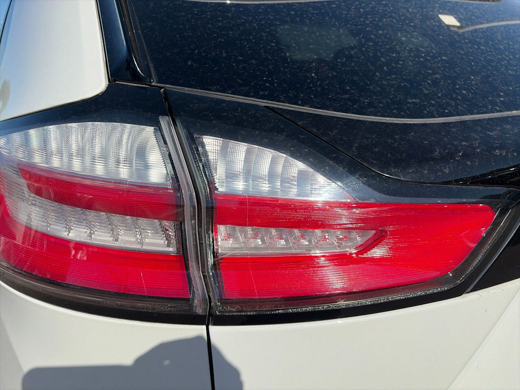 Thumbnail: 2021 Ford Edge - 24