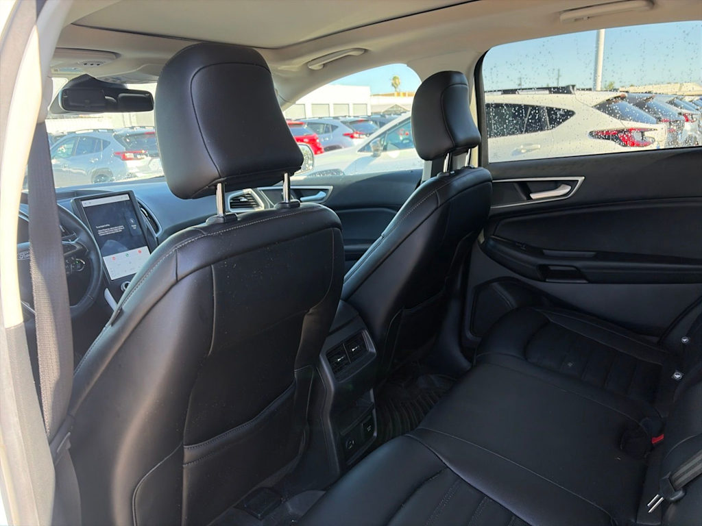 Thumbnail: 2021 Ford Edge - 9