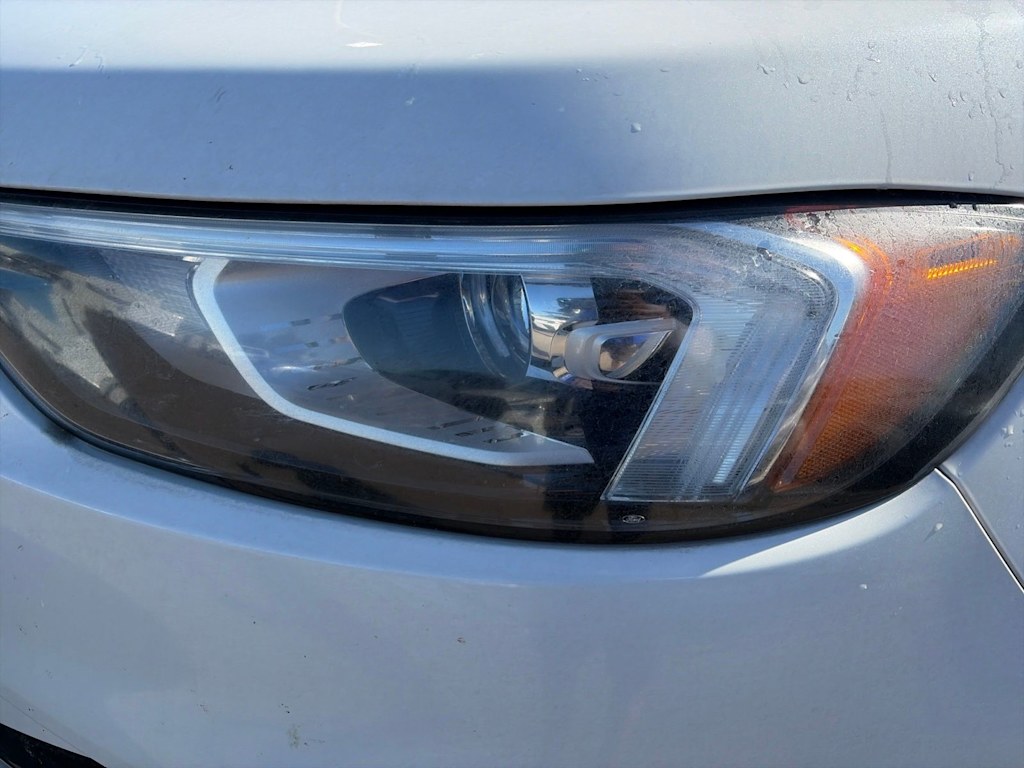 Thumbnail: 2021 Ford Edge - 15
