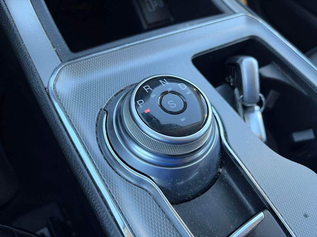 Thumbnail: 2021 Ford Edge - 11