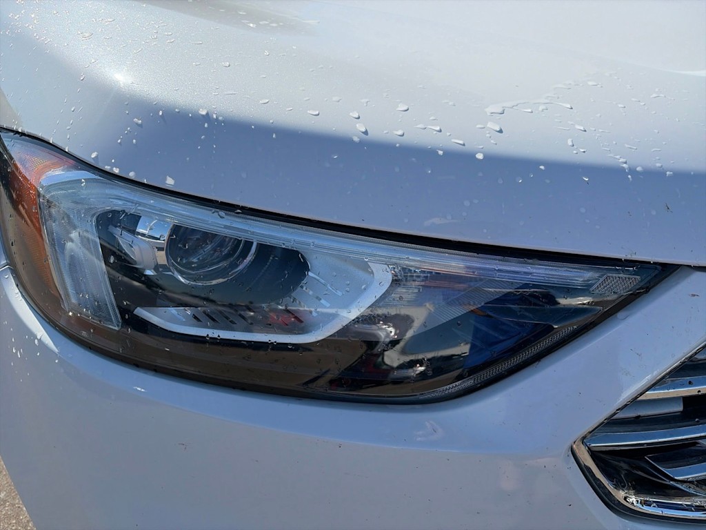 Thumbnail: 2021 Ford Edge - 16