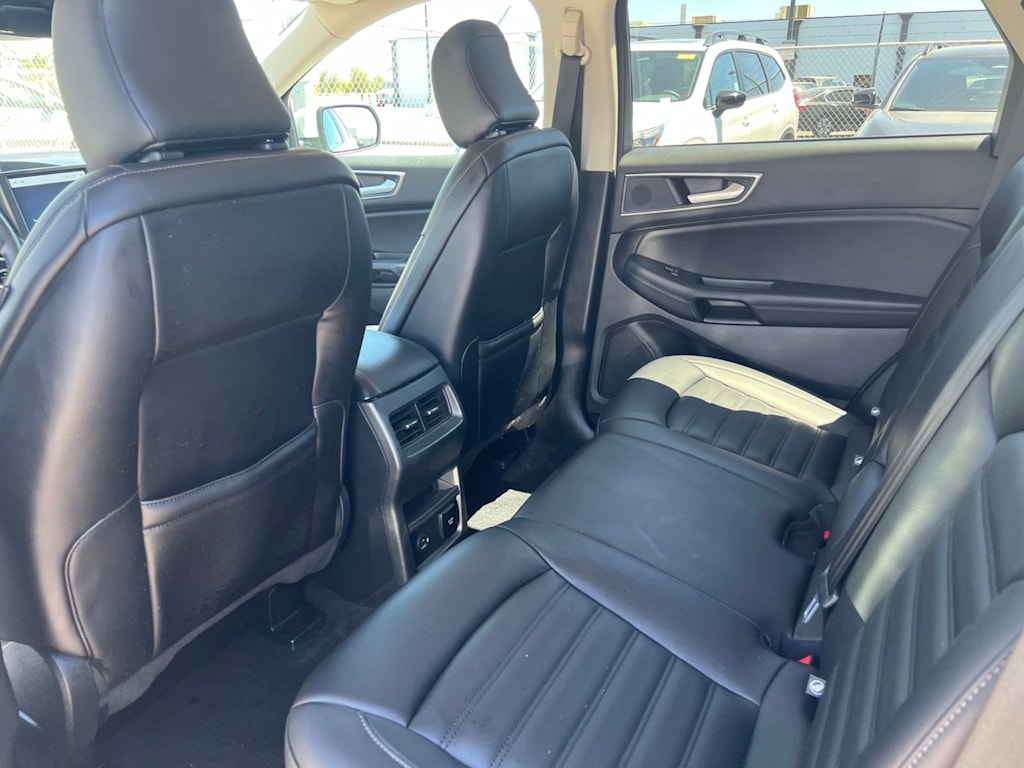 Thumbnail: 2021 Ford Edge - 10