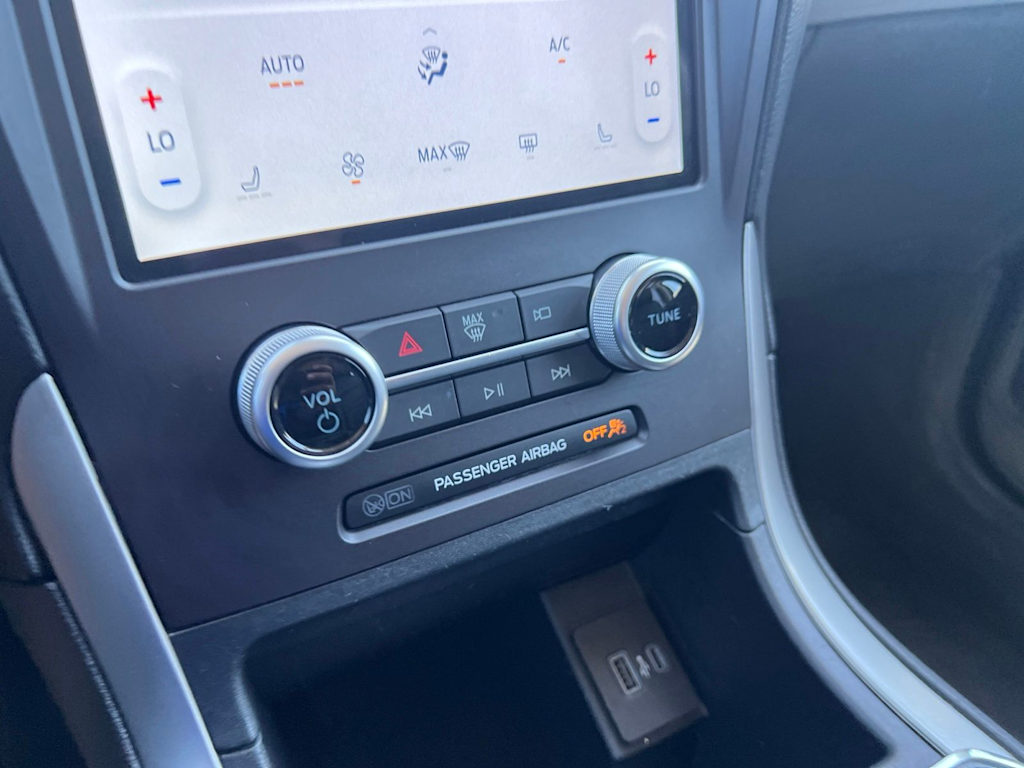 Thumbnail: 2021 Ford Edge - 35