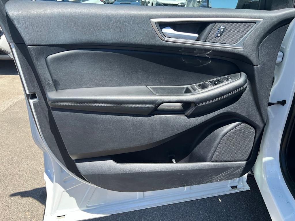 Thumbnail: 2021 Ford Edge - 34