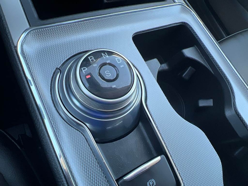 Thumbnail: 2021 Ford Edge - 12