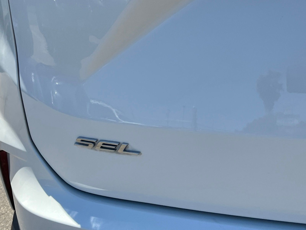 Thumbnail: 2021 Ford Edge - 28