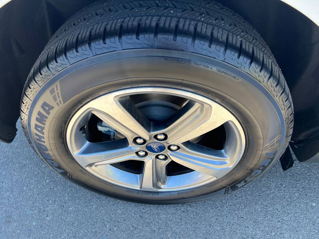 Thumbnail: 2021 Ford Edge - 25