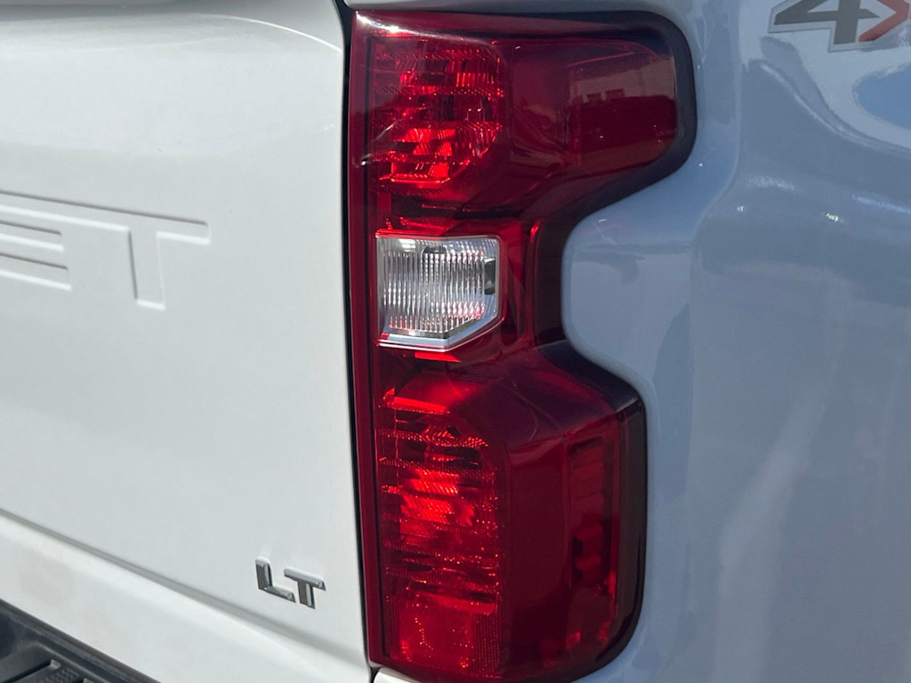 Thumbnail: 2025 Chevrolet Silverado 2500 - 24
