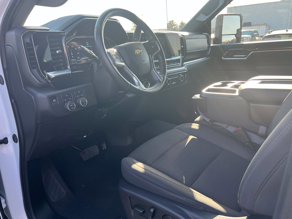 Thumbnail: 2025 Chevrolet Silverado 2500 - 9