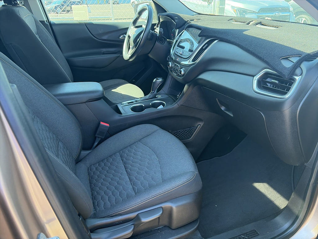 Thumbnail: 2018 Chevrolet Equinox - 8