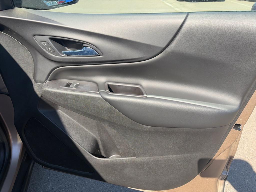 Thumbnail: 2018 Chevrolet Equinox - 19