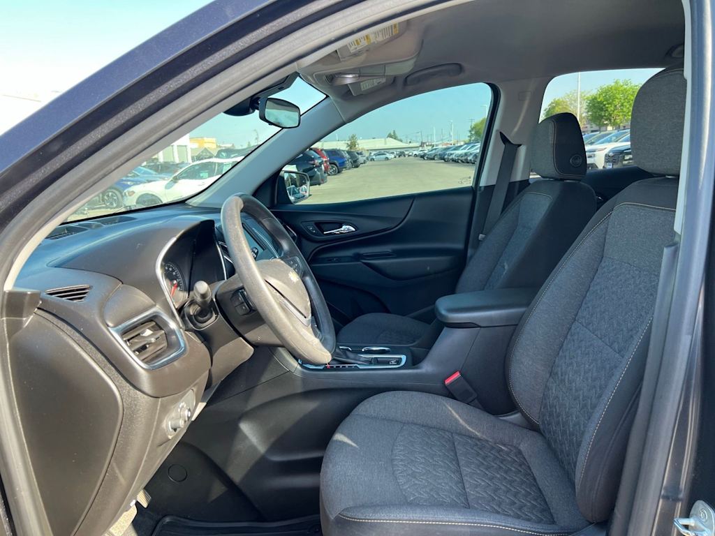 Thumbnail: 2022 Chevrolet Equinox - 10